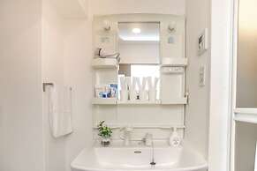 Shinsaibashi-House B