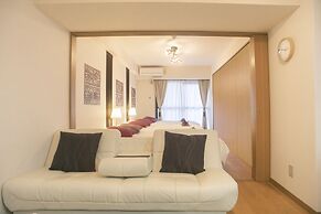 Shinsaibashi-House B