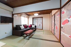 Naha Condominium Maejima House