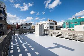 Naha Condominium Maejima House