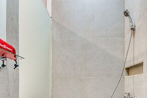 RedDoorz Plus near Taman Ismail Marzuki