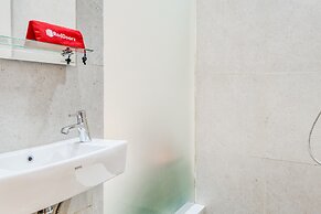 RedDoorz Plus near Taman Ismail Marzuki