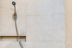 RedDoorz Plus near Taman Ismail Marzuki