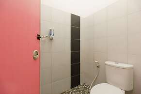 RedDoorz Syariah near Ciledug Station