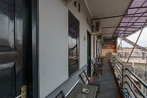 RedDoorz Syariah near Ciledug Station