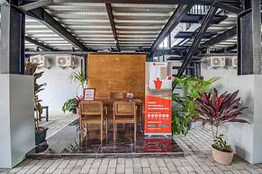 RedDoorz Syariah @ Babadan Baru Jakal