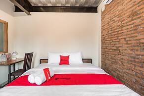 RedDoorz Syariah @ Babadan Baru Jakal