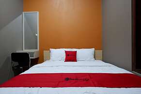 RedDoorz Syariah near Stasiun Tegal