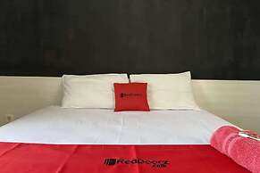 RedDoorz near RSUD Margono Purwokerto 3