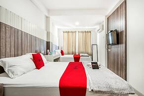 RedDoorz near UNTAG Surabaya