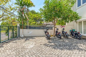 RedDoorz near UNTAG Surabaya