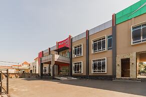 RedDoorz Resort Premium @ Sangkan Hurip Kuningan