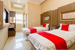 RedDoorz Resort Premium @ Sangkan Hurip Kuningan