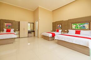 RedDoorz Resort Premium @ Sangkan Hurip Kuningan