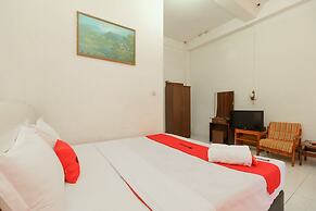 RedDoorz @ Tuktuk Danau Toba