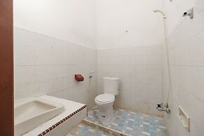 RedDoorz @ Tuktuk Danau Toba