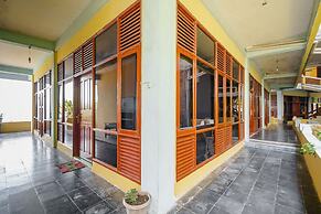 RedDoorz @ Tuktuk Danau Toba