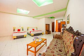 RedDoorz @ Tuktuk Danau Toba