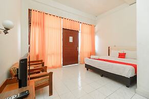 RedDoorz @ Tuktuk Danau Toba