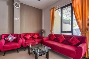 RedDoorz Syariah near Airlangga University Campus B