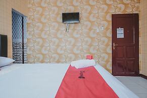 RedDoorz Plus near Istana Maimun Medan