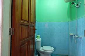 RedDoorz near Mangrove Forest Kupang