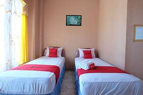 RedDoorz near Mangrove Forest Kupang