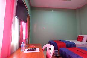 RedDoorz near Mangrove Forest Kupang