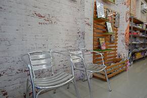 RedDoorz Syariah near Universitas Negeri Gorontalo 2