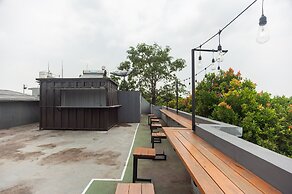 RedDoorz Syariah near Grand Galaxy Park