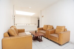 RedDoorz Syariah near Grand Galaxy Park