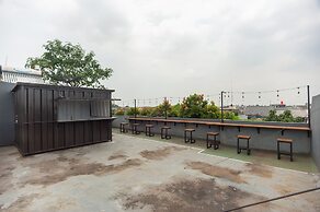 RedDoorz Syariah near Grand Galaxy Park