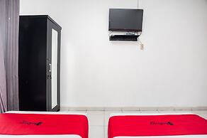 RedDoorz Syariah near Grand Galaxy Park