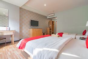 RedDoorz Premium near Bandung Station