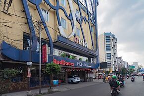 RedDoorz Premium near Bandung Station