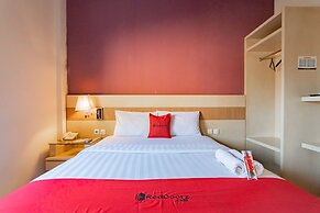 RedDoorz Premium near Bandung Station