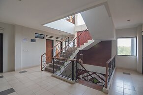 RedDoorz Syariah near Krida Nusantara