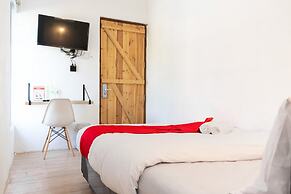 RedDoorz near Sam Poo Kong 3