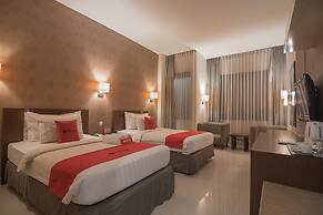 RedDoorz Premium near Paris Van Java Mall