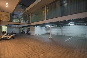 RedDoorz Premium near Paris Van Java Mall