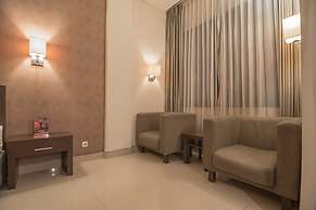 RedDoorz Premium near Paris Van Java Mall