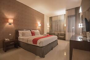 RedDoorz Premium near Paris Van Java Mall