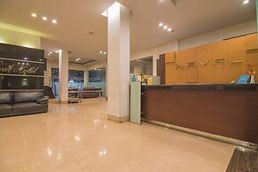 RedDoorz Premium near Paris Van Java Mall