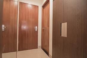 RedDoorz Premium near Paris Van Java Mall