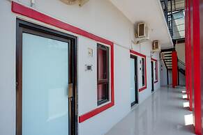 RedDoorz Syariah near Alun Alun Tegal