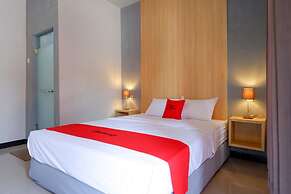 RedDoorz Syariah near Alun Alun Tegal