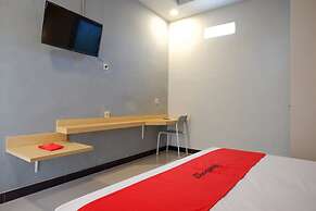 RedDoorz Syariah near Alun Alun Tegal