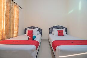 RedDoorz near Living Plaza Balikpapan 2