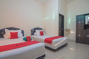 RedDoorz near Living Plaza Balikpapan 2