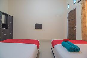 RedDoorz near Living Plaza Balikpapan 2